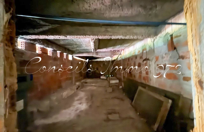 &Agrave; Vendre   Ensemble Immobilier &agrave; r&eacute;inventer   Bourg du Marin