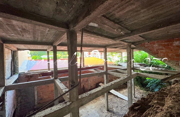 &Agrave; Vendre   Ensemble Immobilier &agrave; r&eacute;inventer   Bourg du Marin