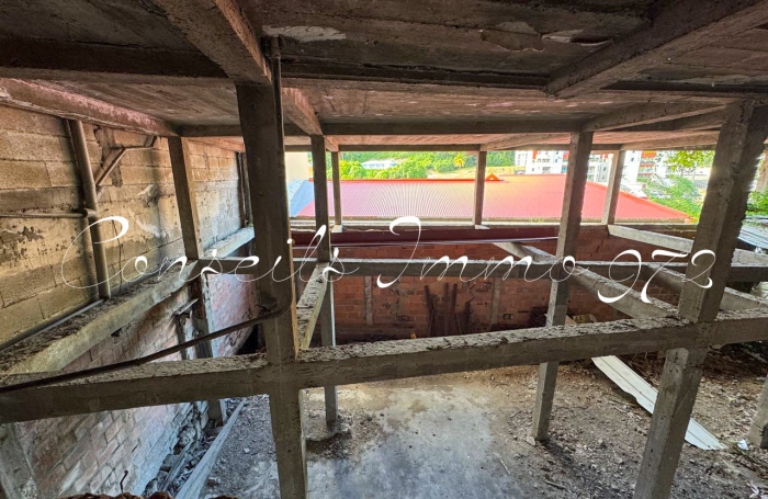 &Agrave; Vendre   Ensemble Immobilier &agrave; r&eacute;inventer   Bourg du Marin