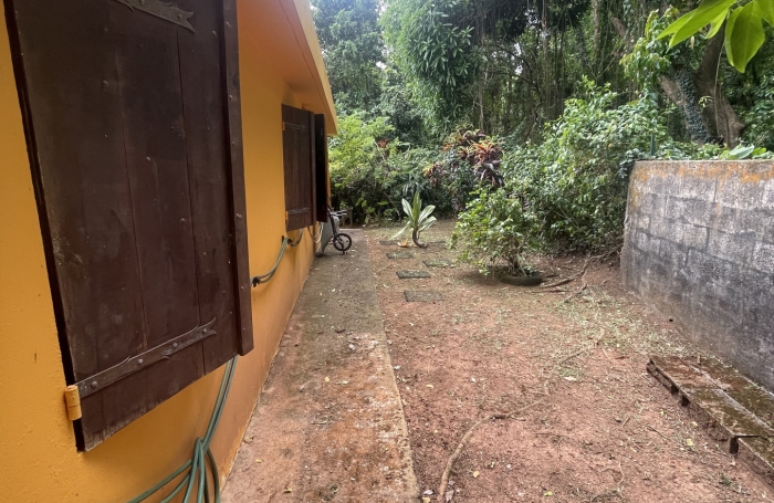 Grand T4 avec fort-potentiel &agrave; acheter &agrave; Rivi&egrave;re-Sal&eacute;e