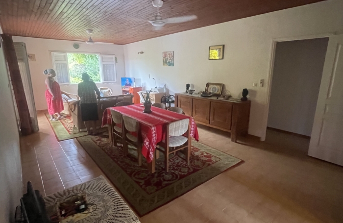 Grand T4 avec fort-potentiel &agrave; acheter &agrave; Rivi&egrave;re-Sal&eacute;e