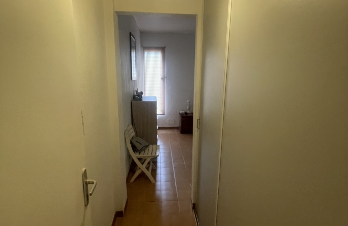 Grand T4 avec fort-potentiel &agrave; acheter &agrave; Rivi&egrave;re-Sal&eacute;e