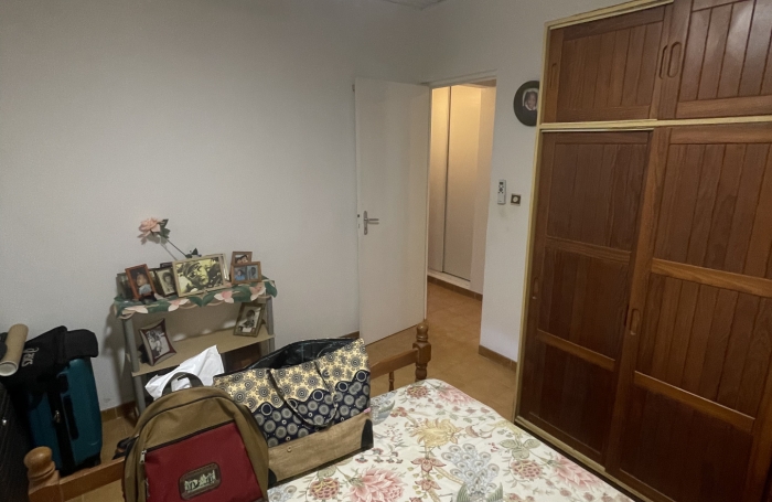 Grand T4 avec fort-potentiel &agrave; acheter &agrave; Rivi&egrave;re-Sal&eacute;e