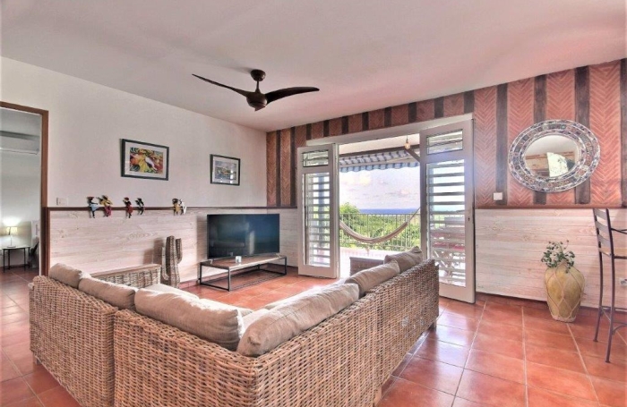 HAUT DE VILLA T5 meubl&eacute; PISCINE ET VUE MER