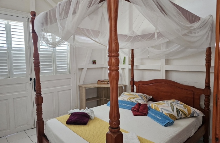 VILLA CREOLE 4 LOGEMENTS VUE MER