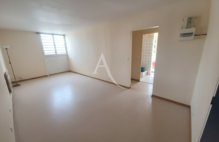 Location Appartement 59.92m&sup2; 4 pi&egrave;ces Sainte Marie