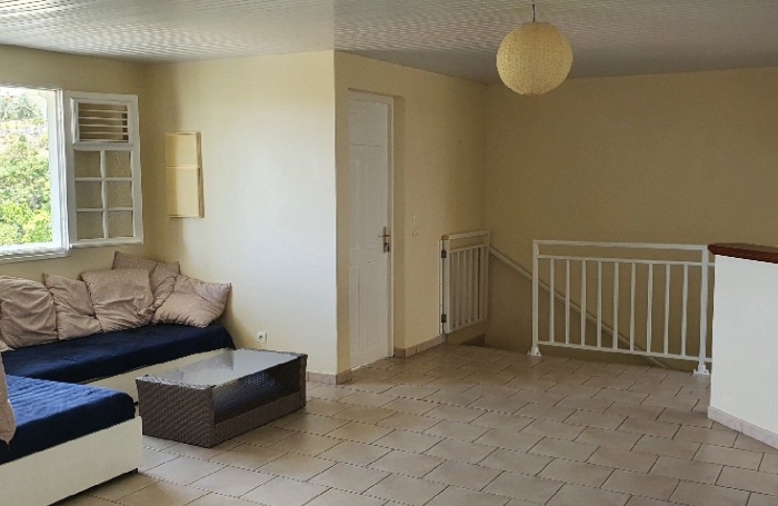 Villa de type f4 de 103 m2 habitable non meubl&eacute; avec vue mer &agrave; Trinit&eacute;