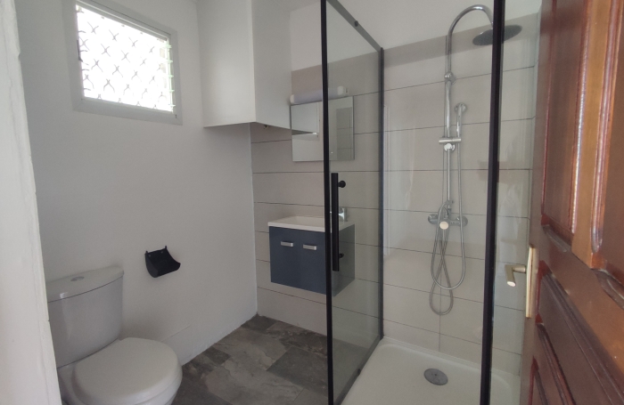 T2 les pieds dans l'eau- Anse Mitan