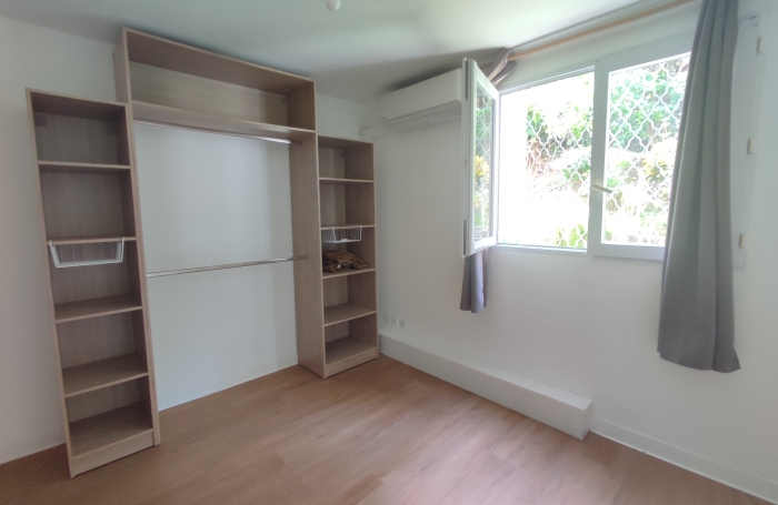 T2 les pieds dans l'eau- Anse Mitan