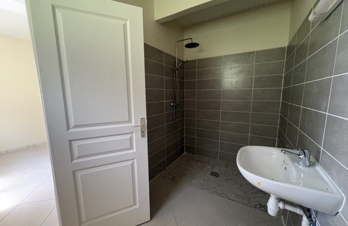 Cr&eacute;ez la maison de vos r&ecirc;ves : projet &agrave; terminer avec fort potentiel au ROBERT !