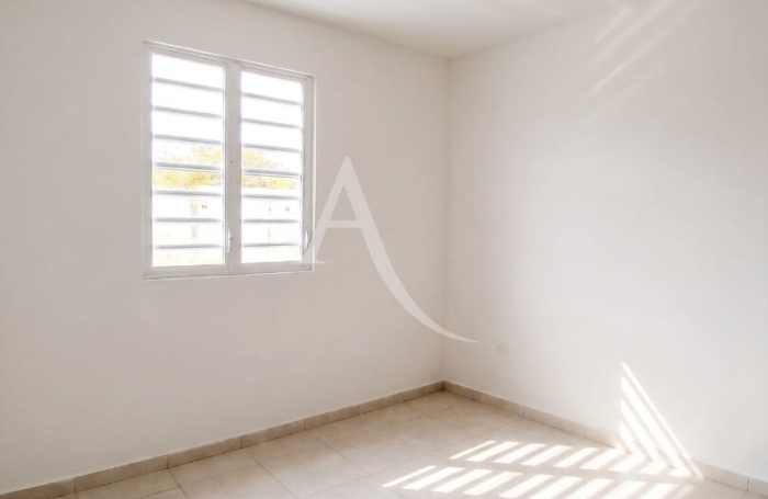 Location Appartement 78.27m&sup2; 4 pi&egrave;ces Saint-Joseph