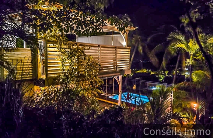 Villa duplex T5 + T3 locatif, piscine, vue mer - Morne Courbaril - Le Marin