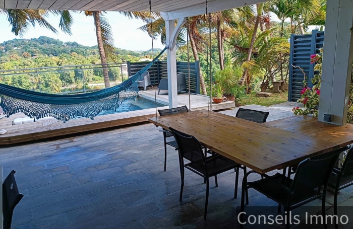 Villa duplex T5 + T3 locatif, piscine, vue mer - Morne Courbaril - Le Marin