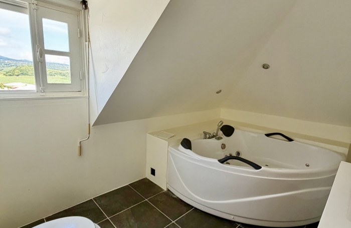 Vente Maison 136m&sup2; 5 pièces Sainte Marie