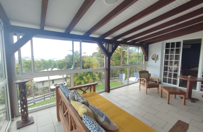 Belle maison T4 meubl&eacute;e + Studio