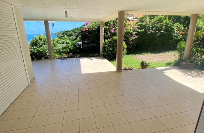 Villa avec vue d&eacute;gag&eacute;e sur les ilets du Robert