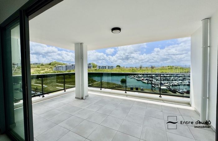 Location Appartement 82.00m&sup2; 3 pièces Fort de france