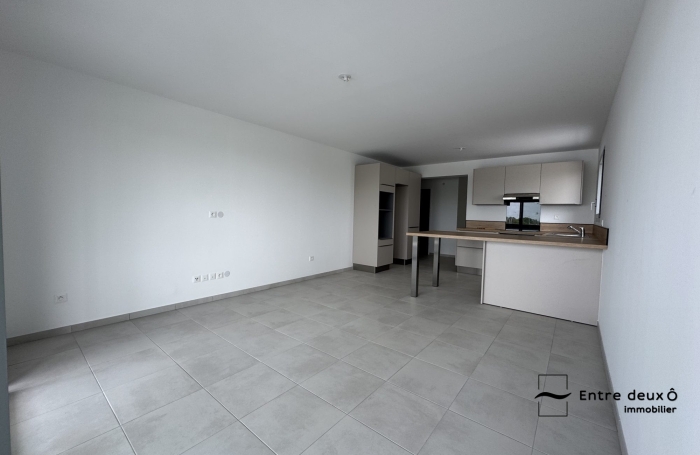Location Appartement 82.00m&sup2; 3 pièces Fort de france