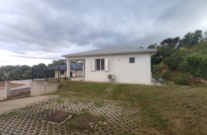 &Agrave; louer - Villa neuve F4 de plain-pied au LAMENTIN