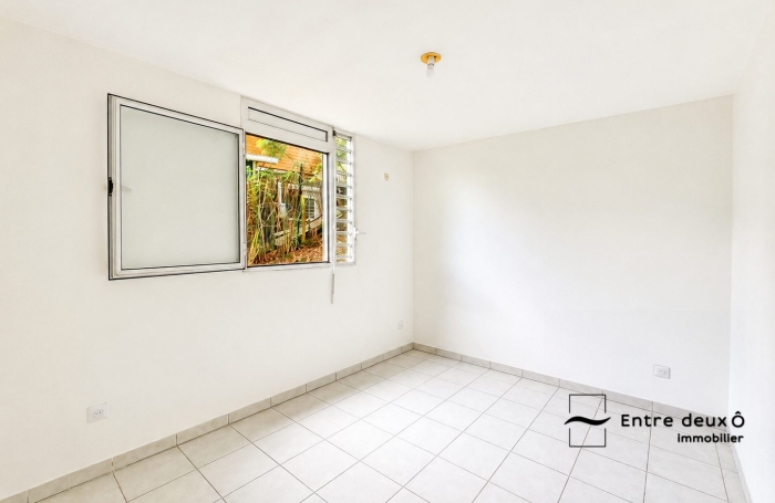 Vente Appartement 61.69m&sup2; 3 pièces Fort de france