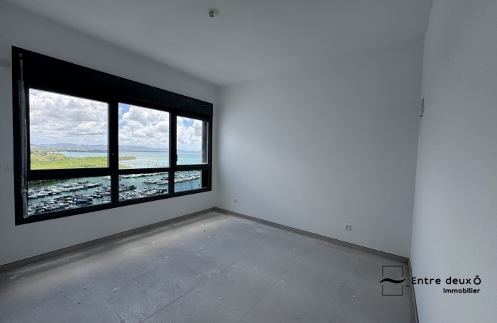 Vente Appartement 237.80m&sup2; 4 pièces Fort de france