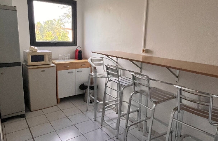 Location Bureaux 12m&sup2; Le Lamentin