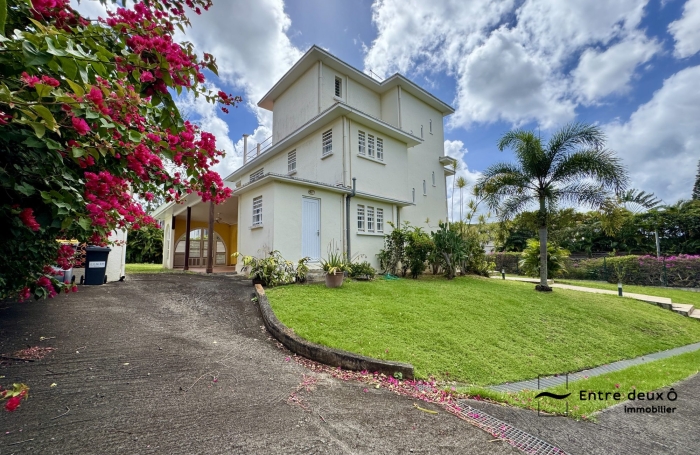 Vente Maison 167.65m&sup2; 7 pièces Fort de france