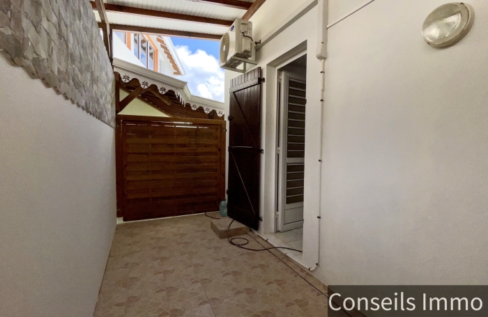 Appartement &agrave; louer au Fran&ccedil;ois avec CONSEILS IMMO 972