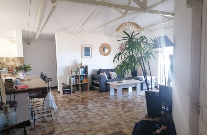 Vente Maison 275m&sup2; 10 pi&#232;ces Saint Gilles les Bains