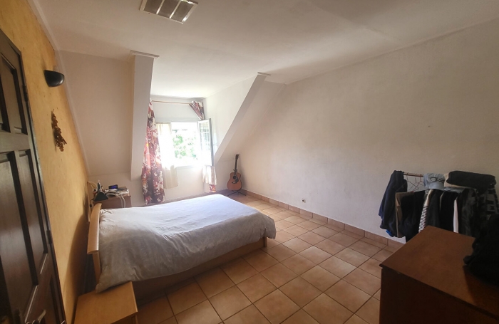 Vente Maison 172.73m² 7 pièces Saint Denis