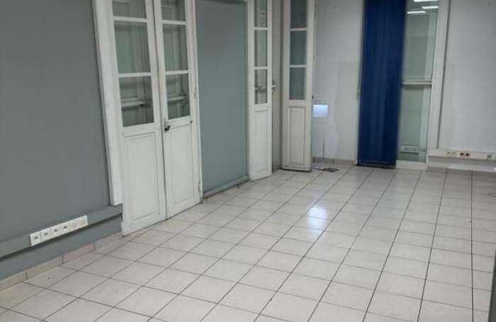 Location Local commercial 120m&sup2; Saint Denis