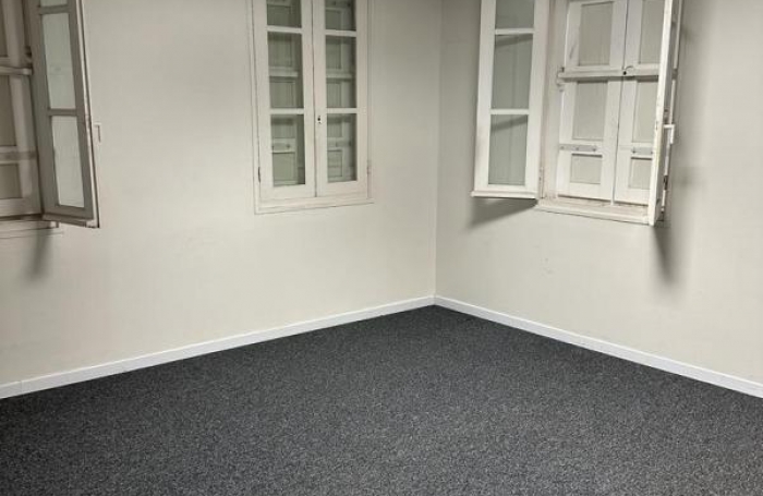 Location Local commercial 120m&sup2; Saint Denis