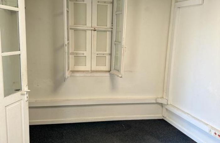 Location Local commercial 200m&sup2; Saint Denis
