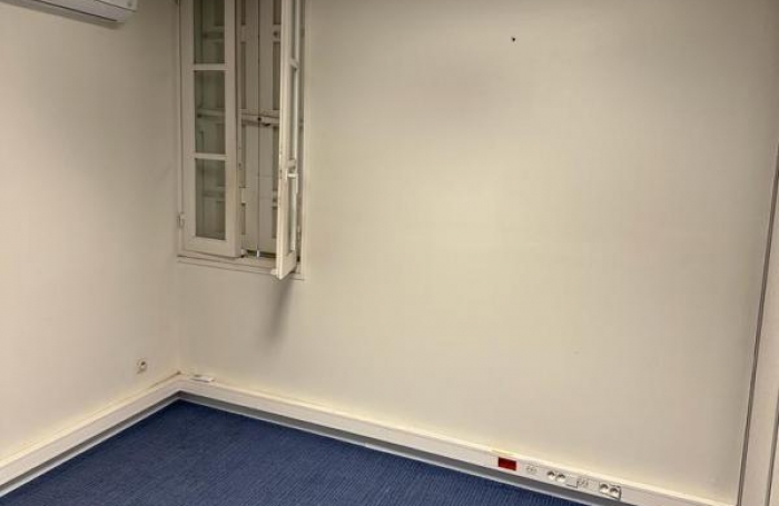 Location Local commercial 200m&sup2; Saint Denis