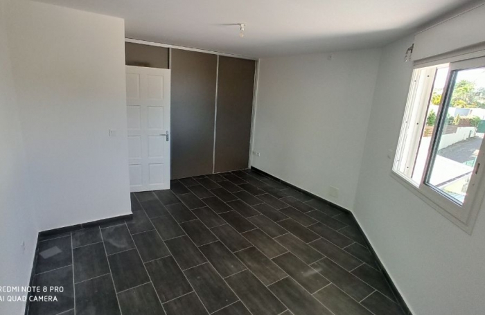 Location Maison 203m&sup2; 5 pi&#232;ces Ravine des Cabris