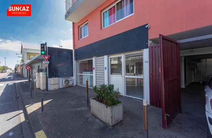 Location Local commercial 63m² 1 pièce Saint-Pierre