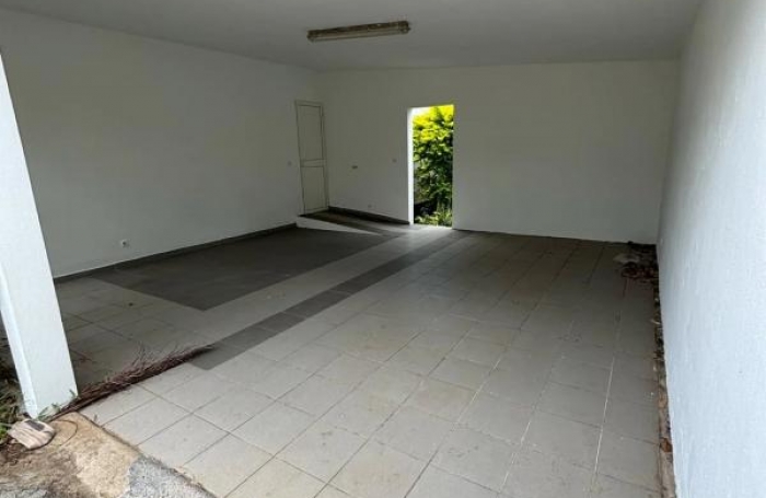 Location Maison 145m&sup2; 7 pi&#232;ces Sainte Clotilde