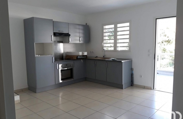 Vente Maison 220m&sup2; 9 pi&#232;ces Etang-Sale