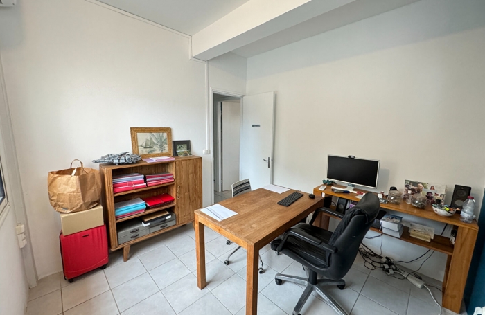 Location Bureaux 52.51m² 3 pièces Saint Denis