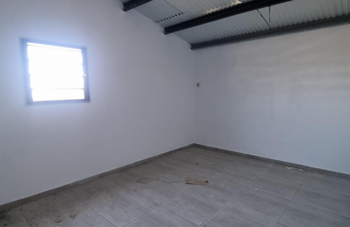 Location Local commercial 391m&sup2; 1 pièce Saint Andr&eacute;