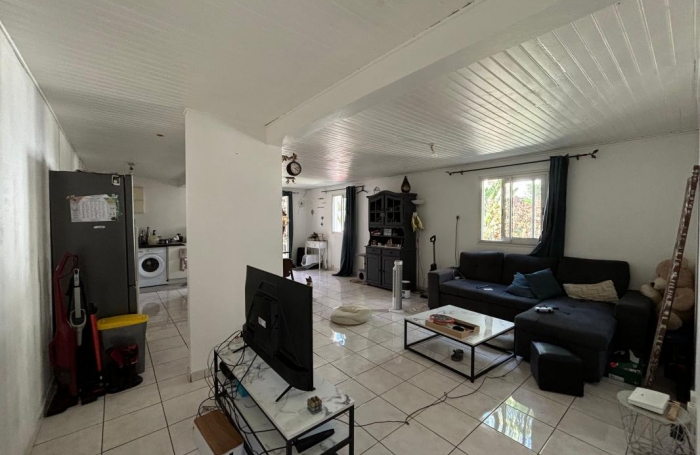 Vente Immeuble 242m&sup2; 9 pi&#232;ces Le Tampon