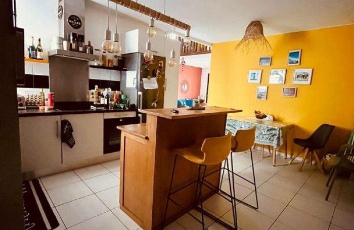 Vente Appartement 96m&sup2; 4 pi&#232;ces Etang-Sale