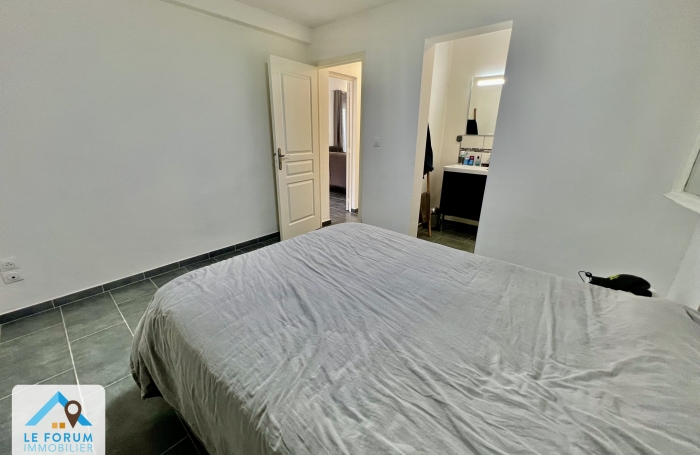 PETITE ILE 97429 - VILLA F4 + DEPENDANCE - FORT POTENTIEL - CENTRE VILLE