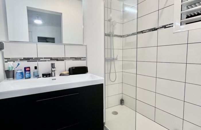 PETITE ILE 97429 - VILLA F4 + DEPENDANCE - FORT POTENTIEL - CENTRE VILLE