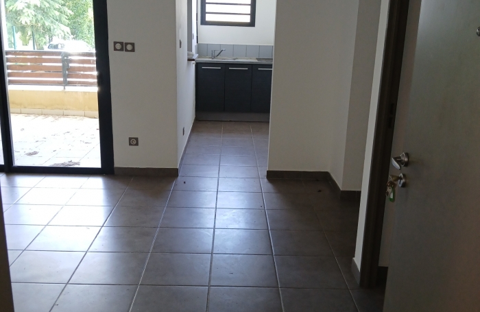 Vente Appartement 45m&sup2; 2 pi&#232;ces Sainte Suzanne