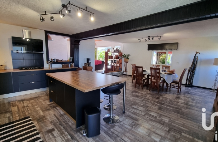 Vente Maison 242m&sup2; 6 pi&#232;ces L'Entre Deux