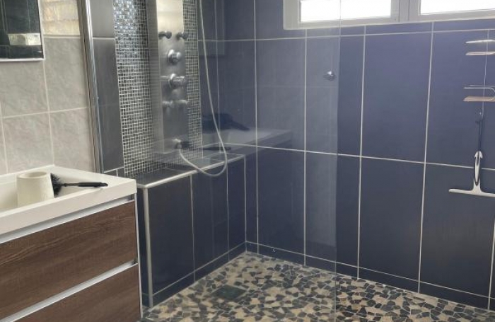 Vente Maison 165m&sup2; 6 pi&#232;ces Sainte Suzanne