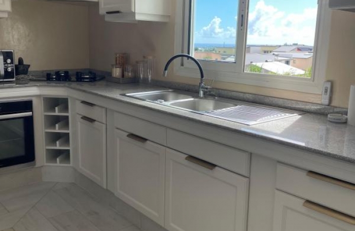Vente Maison 165m&sup2; 6 pi&#232;ces Sainte Suzanne