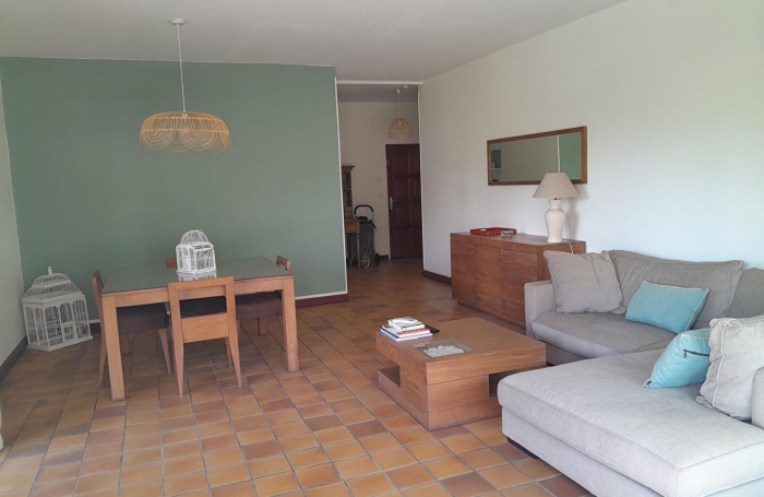 Location Appartement 85m² 3 pièces Saint Gilles les Bains
