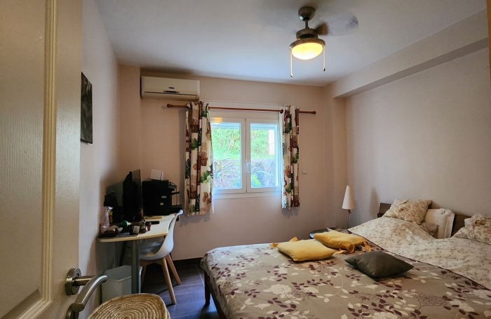 Vente Divers 177m&sup2; 7 pi&#232;ces Saint Gilles les Bains